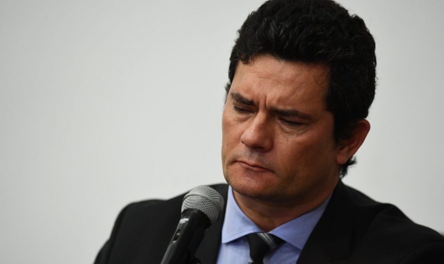 Sérgio Moro pede demissão do governo