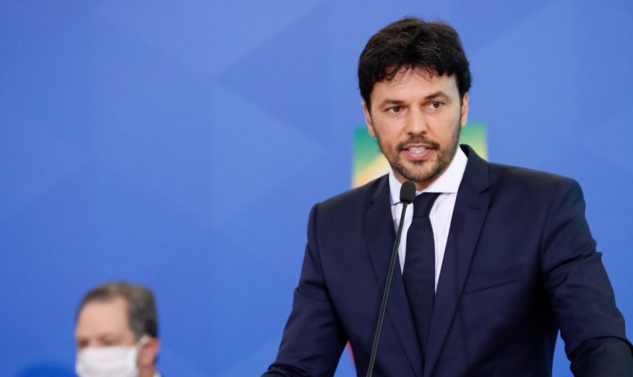 Em posse, Fabio Faria diz que buscará pacificação e inclusão digital