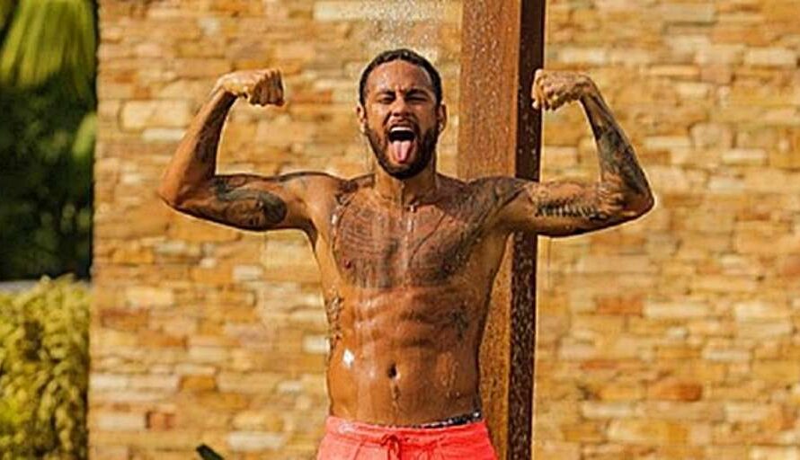 Neymar supera polêmicas e seduz a mídia