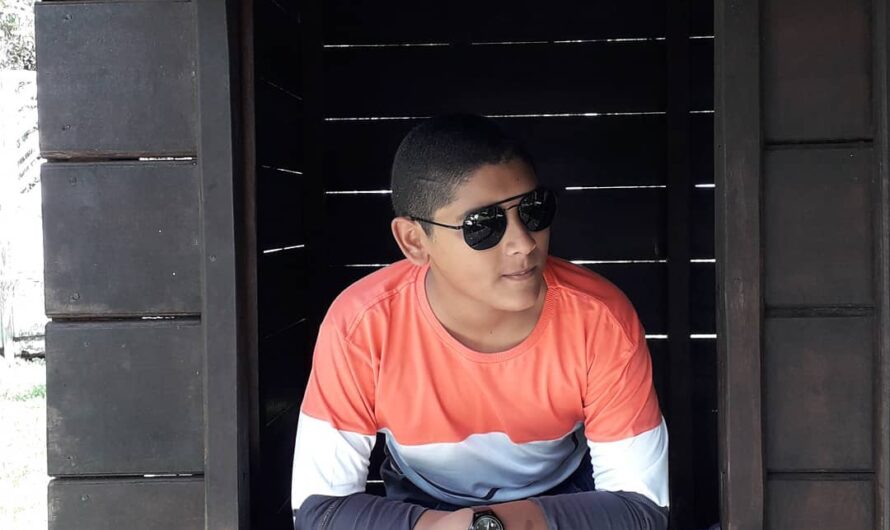CANTOR ADRIANO LOBATO ABRE LIVE MUSICAL NESTA TERÇA-FEIRA (29)