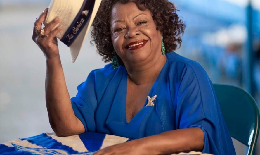 Tia Surica chega aos 80 anos como voz e símbolo de resistência da Portela