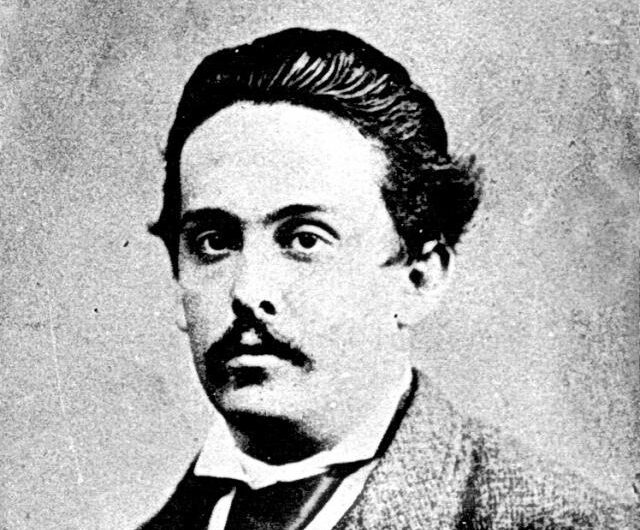 Vida e obra de Arthur Azevedo recebe novo olhar em curso ministrado pela professora e doutora Angela de Castro Reis