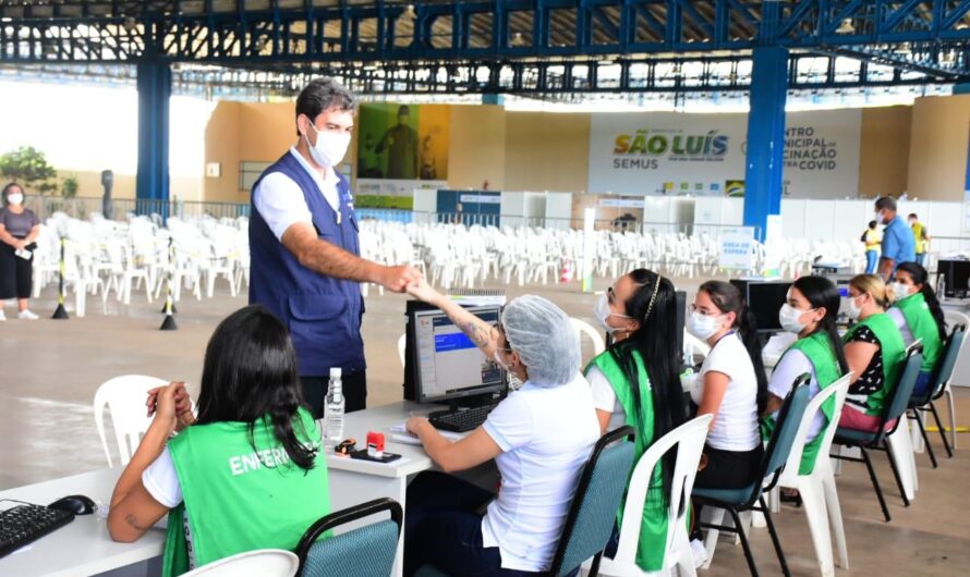 Prefeito Eduardo Braide acompanha início de funcionamento do drive-thru de vacinação contra Covid-19 no Espaço Reserva da Ilha