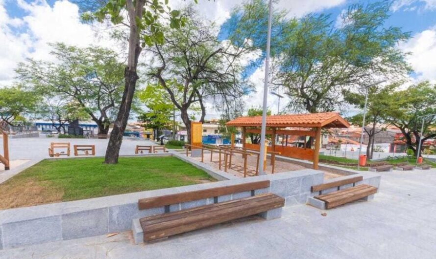 Moradores denunciam vandalismo na Praça da Bíblia