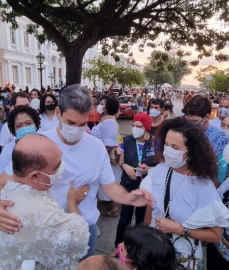 PROCISSÃO DOS ORIXÁS – Astro de Ogum e entidades civis comandam evento que celebrou os 409 anos de SL