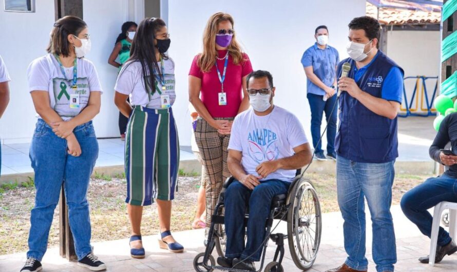 Prefeitura de São Luís faz a entrega de 10 cadeiras de rodas para pessoas com deficiência