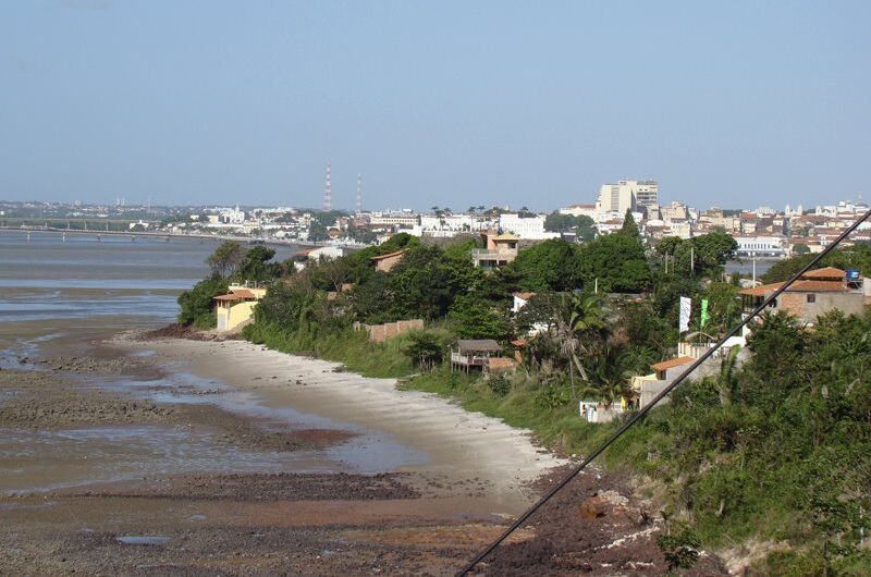 Os que se apegam ao paraíso e amam a capital de 409 anos