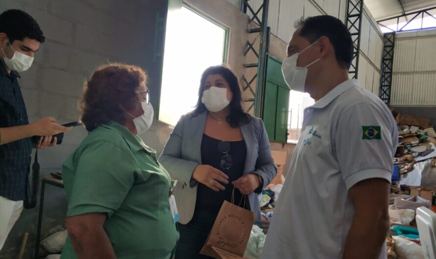 Missão do Conselho Municipal de Turismo conhece projeto de reciclagem