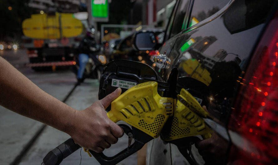 Mega-aumento da gasolina pode detonar ciclo vicioso de mais inflação, juros e dívida pública
