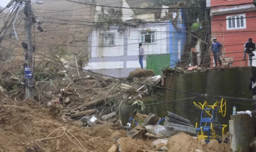 Chuvas deixam pelo menos 5 mortos em Petrópolis; 3 estão desaparecidos