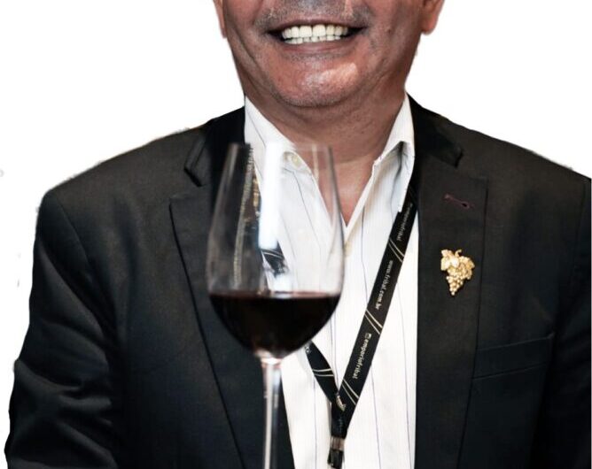 Curso “Introdução ao Mundo do Vinho” no Empório Fribal
