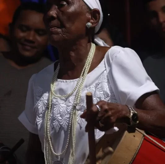 Exposição retrata a devoção e celebra o Divino Espírito Santo