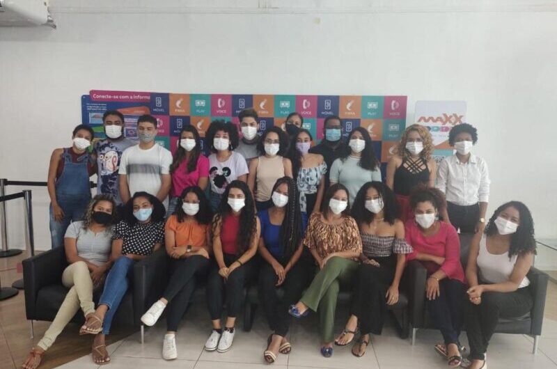NO DIA DO ESTAGIÁRIO (18.08) A OPERADORA MAXX PARABENIZA JOVENS DE SEU TIME DE ESTAGIÁRIOS
