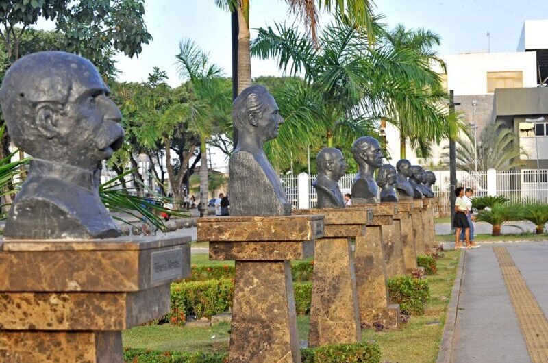 Prefeitura de São Luís entrega bustos restaurados e instala novos na Praça do Pantheon, no Complexo Deodoro – Centro de São Luís