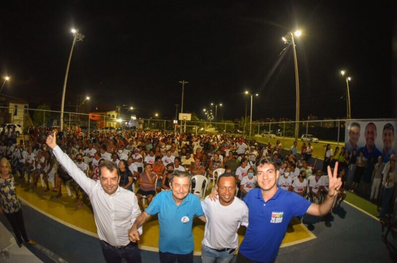 Fernando Braide recebe apoio de moradores da Ilhinha durante reunião promovida pelo vereador Marcos Castro