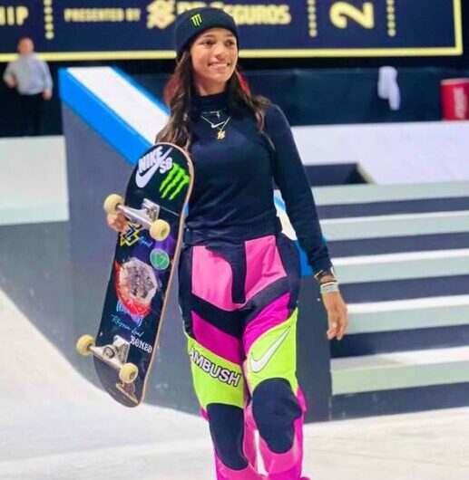 Rayssa Leal quebra marcas com título mundial na liga de skate street