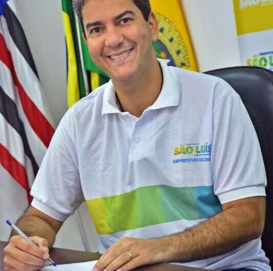 Prefeito Eduardo Braide assina lei que garante o pagamento do 14º salário para profissionais da educação de São Luís