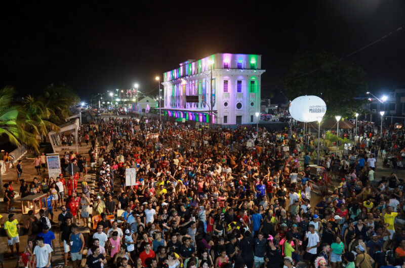 Último sábado de Pré-Carnaval do Maranhão na Beira Mar