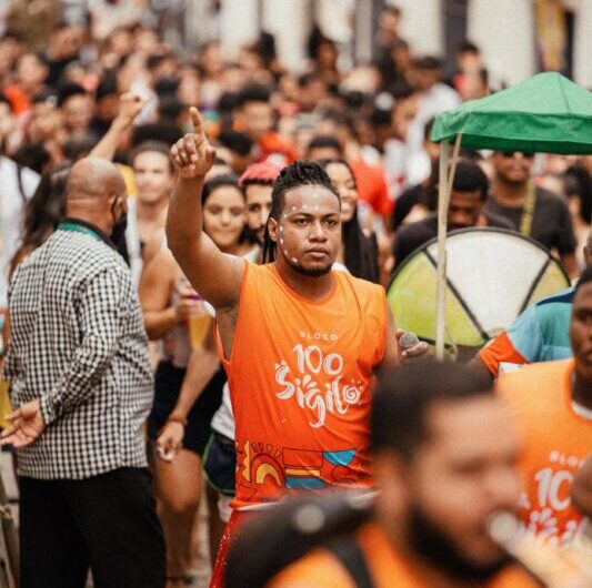 Bloco 100 Sigilo agita Carnaval 2023 com shows nas avenidas Beira-Mar e Litorânea