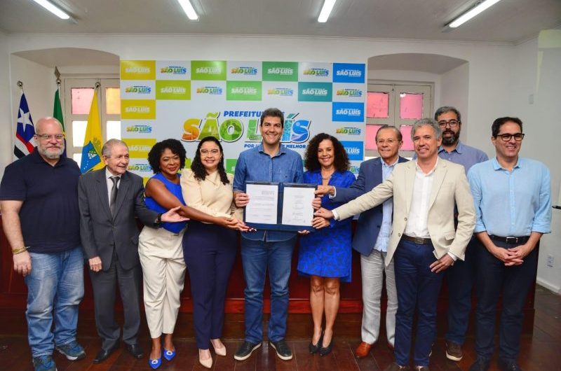 Prefeito Eduardo Braide assina Ordem de Serviço para início das obras de restauração do Palacete da Rua Formosa, no Centro Histórico