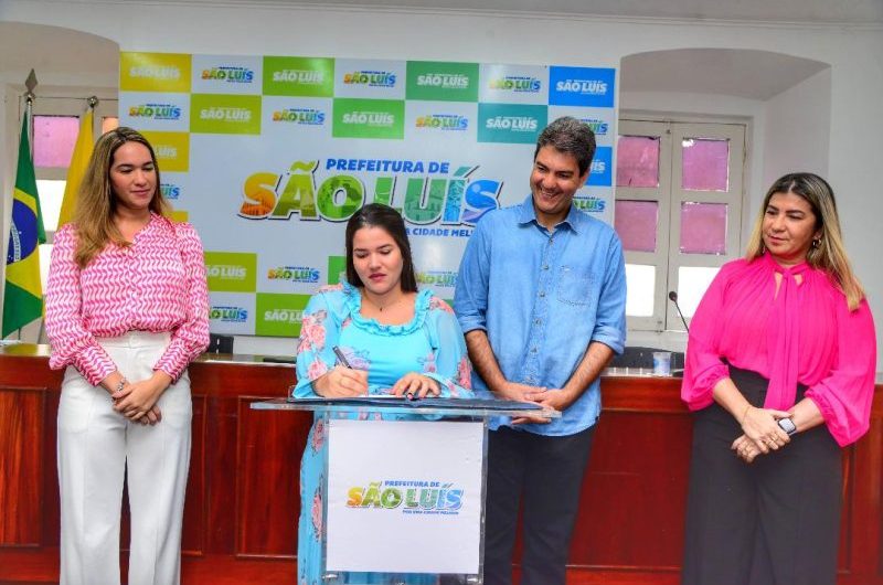 Prefeito Eduardo Braide dá posse a  novos assistentes sociais e psicólogos