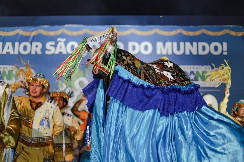 Cortejo Junino terá desfile de grupos de bumba-meu-boi nesta sexta-feira (26)