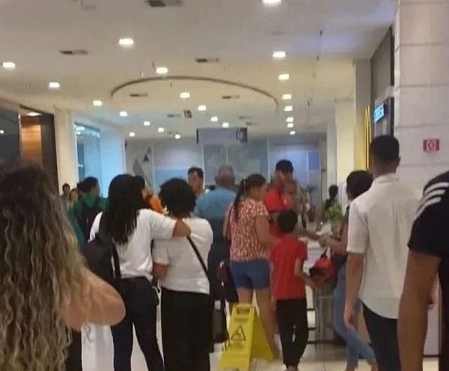 Dois meses após incêndio que matou duas jovens, forro desaba no Rio Anil Shopping