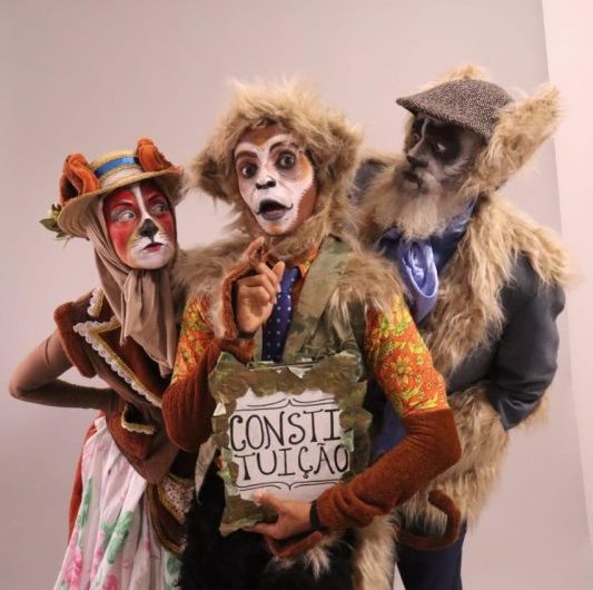 Estreia do espetáculo infantil, O Macaco Malandro, com direção de Urias de Oliveira
