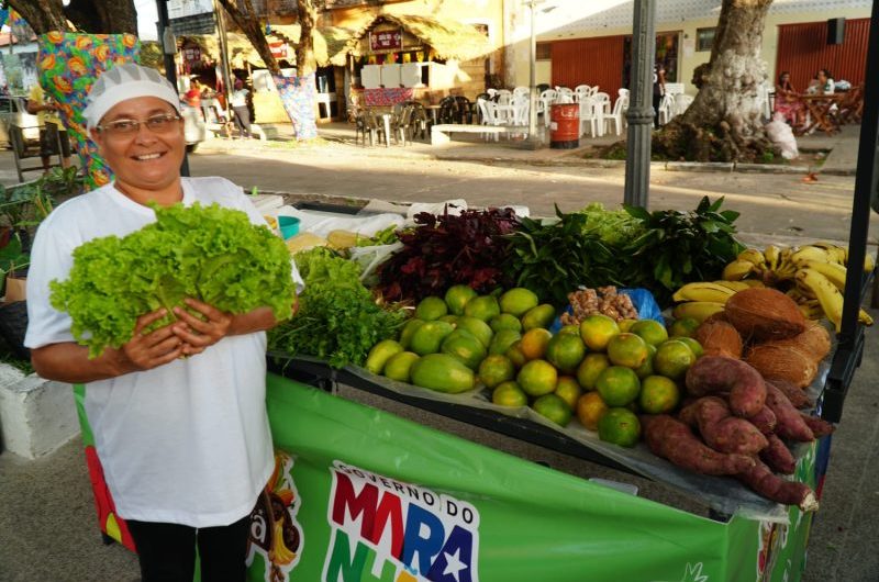 Agricultores comercializam mais de R$ 70 mil na Feirinha da AgriCultura