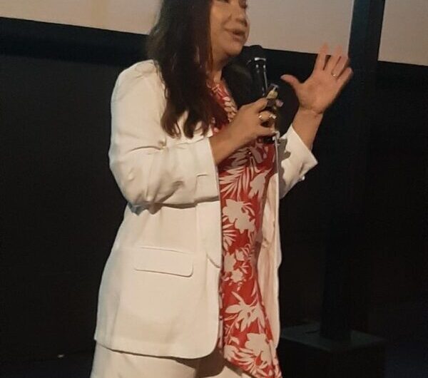 Sandra Teschner realiza  palestra no São Luís Shopping