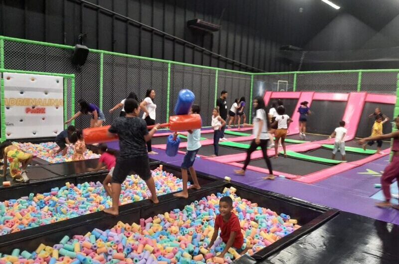 Crianças da comunidade Estiva  visitam o São Luís Shopping