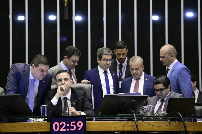 Roberto Costa tem sete leis sancionadas em 2023 e faz balanço positivo de atuação no Poder Legislativo