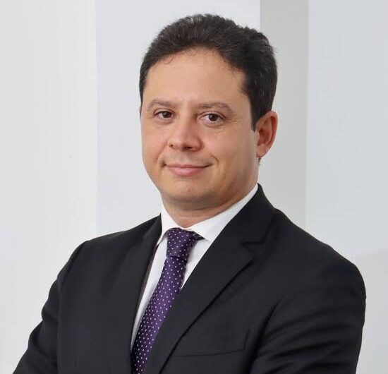 Jurista do TRE-MA lança livro no STF