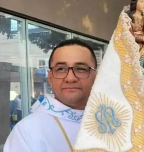 Padre investigado por abuso sexual de coroinhas é encontrado morto