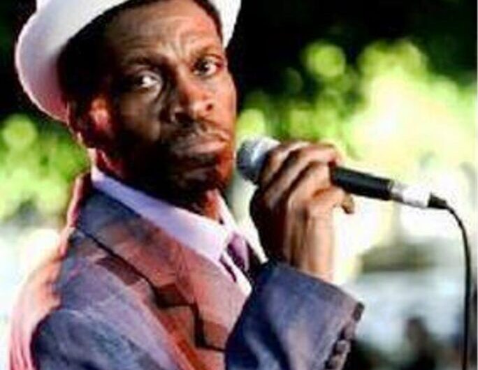 Ex vocalista da “The Maytones”, Vernon Maytone canta neste sábado, no Rasta Reggae Beira Mar