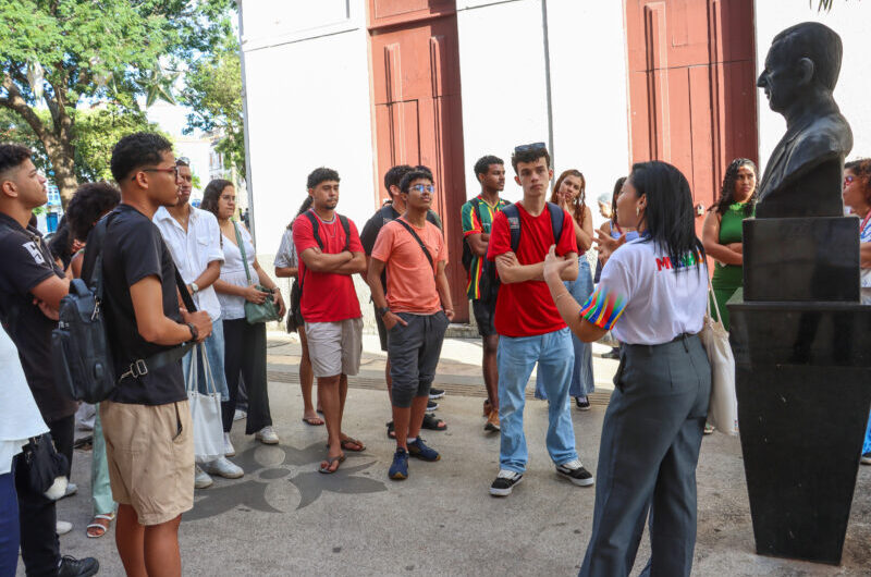 Alunos do curso de Hotelaria da UFMA participam de City Tour no Centro Histórico de São Luís