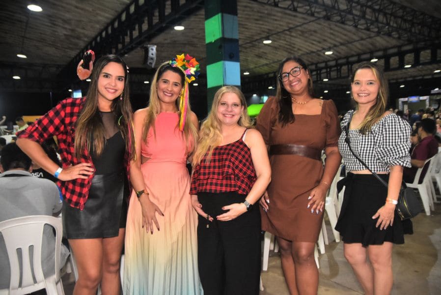 Rose Olivieira, Hérica Martins, Patrícia Camargo, Myllene Barros e Maria Ramos