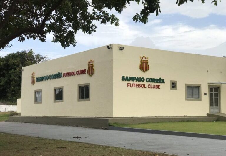 Sede do Sampaio Corrêa começa a ser demolida para dar lugar a supermercado