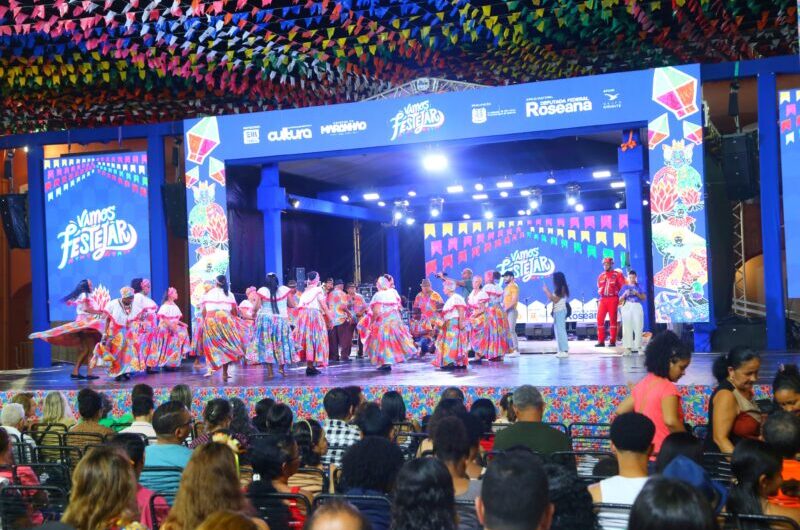 Grupos de bumba boi marcaram a  noite de sábado do “Vamos Festejar”