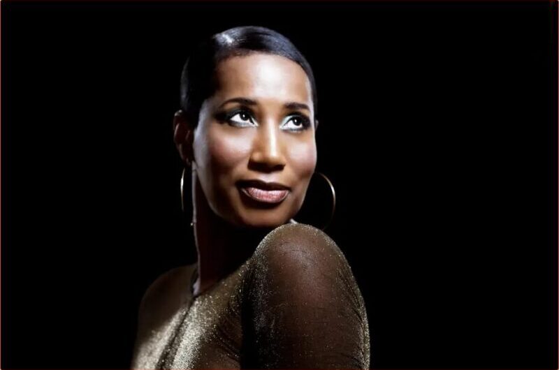 Shows com artistas maranhenses e a cantora Daúde são atrações do Festival Luz Negra em Alcântara