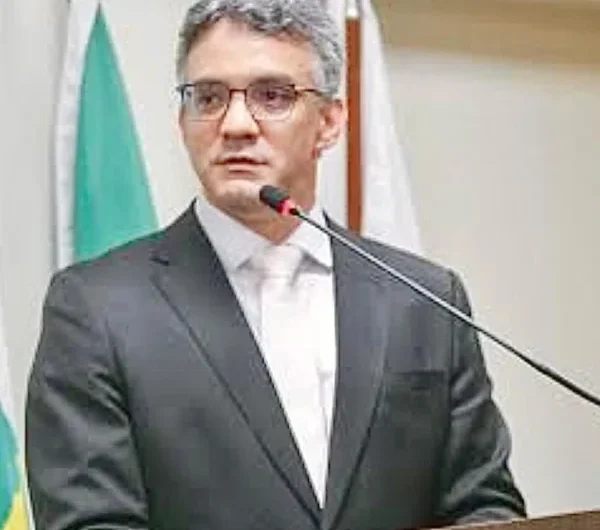 Thiago Diaz aprovado pelo Senado