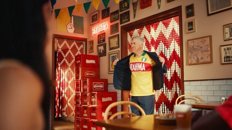 Comunicação: Brahma apresenta o Carnaval a Carlo Ancelotti em tour especial pelas principais festas do Brasil