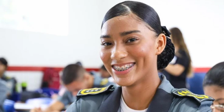 Aluna do Colégio Militar Tiradentes 38, em Paço do Lumiar, vence concurso nacional de redação