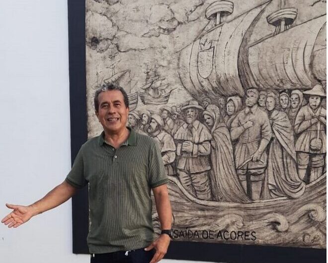 Conjunto de painéis de Eduardo Sereno é atração na Praça dos Açores