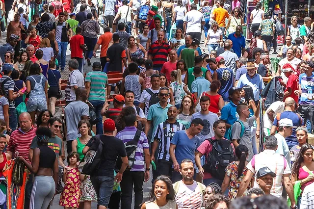 População no Brasil cresce em ritmo menor e está envelhecendo