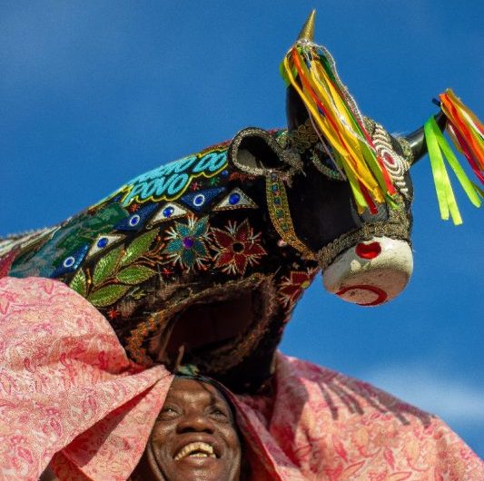 Documentário revela história do brincante Geovane “Bomba”