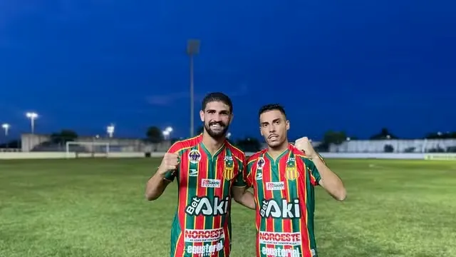 Sampaio quebra jejum de gols e arranca empate no Ceará