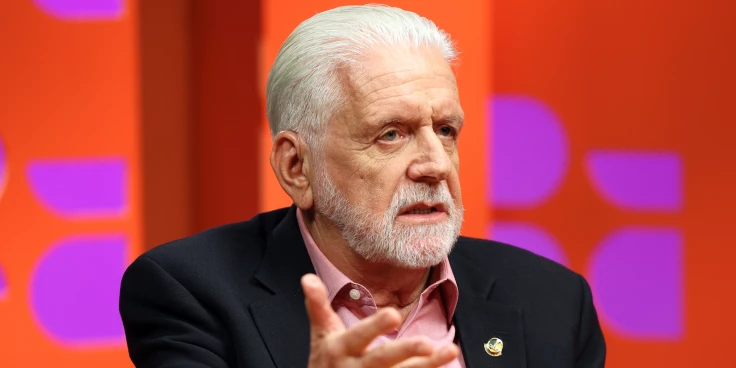 Jaques Wagner anuncia saída da liderança do governo no Senado