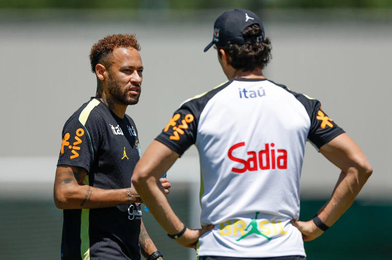 Neymar completa um mês sem jogar nesta quarta-feira