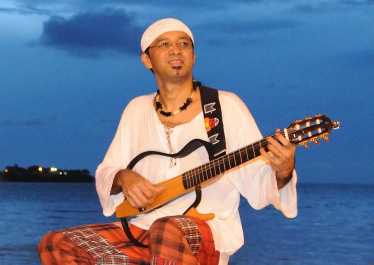 Cantor e compositor César Nascimento gravará audiovisual da canção Ilha Magnética, neste domingo, 28, no tradicional Samba da Formosa, no Centro histórico de São Luís. Imperdível!